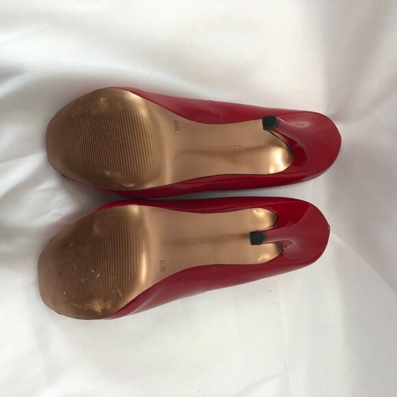 BCBGENERATION SHINY RED PEEP TOE HEELS SIZE 8B/38 - Picture 3 of 4